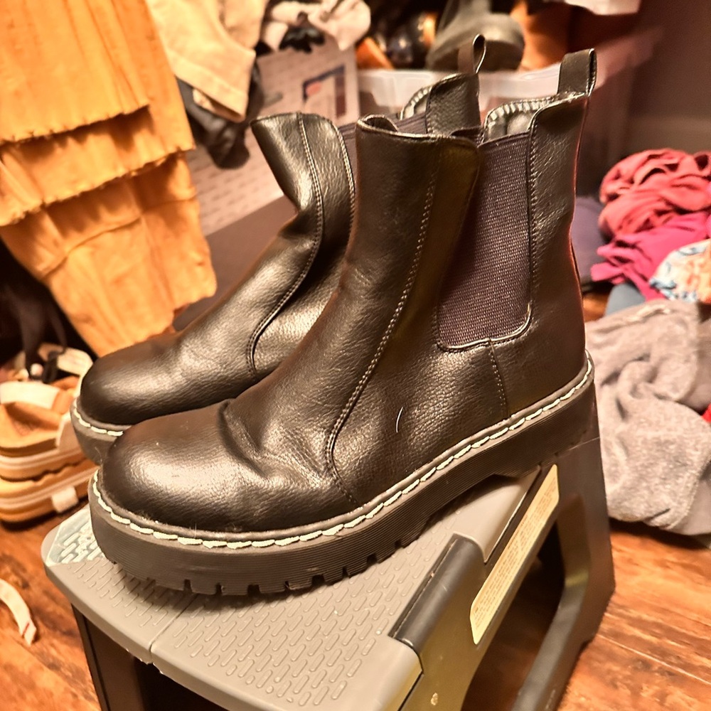 Sleek Black Leather Ankle Booties